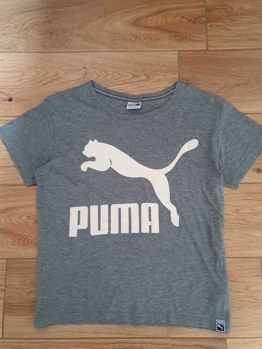 Сіра жіноча футболка Puma
Puma