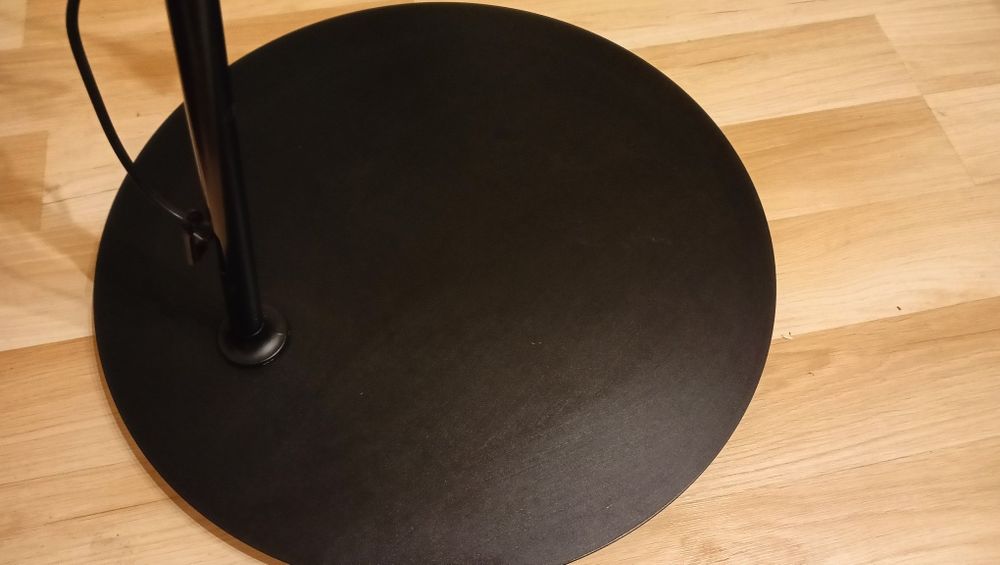 Lampa stojąca do salonu