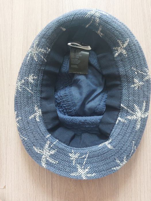Kapelusz dla chłopca granatowy w palmy H&M