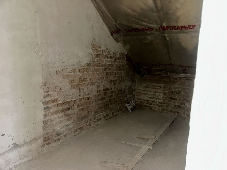 Продається простора квартира площею 173.8 м.кв., вул. Федьковича 7А