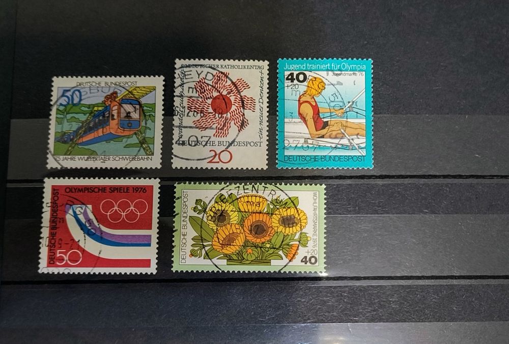 Niemieckie stemplowane znaczki z rocznika 1976