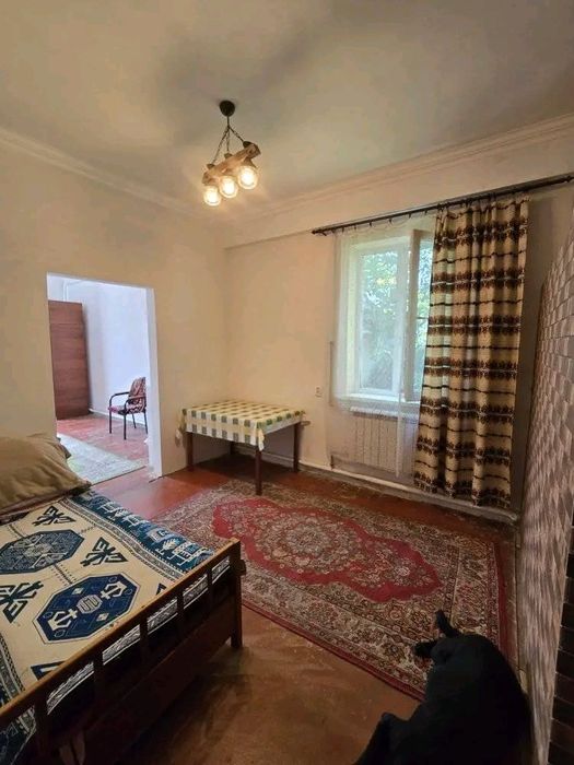 Продаж будинку в центрі смт Рокитне.  Розглядаємо сертифікати