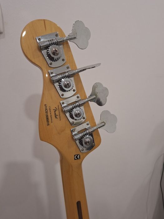 Baixo Squier by Fender Vintage Modified 70s Jazz Bass