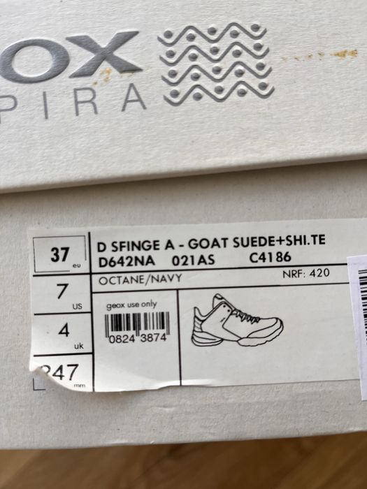 Шкіряні кросівки жіночі GEOX