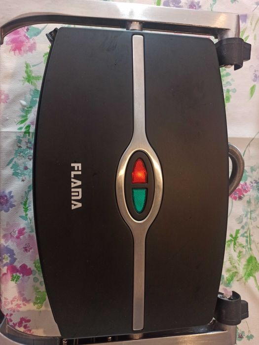 Sanduicheira Grill 499FL, Flama linha Inox