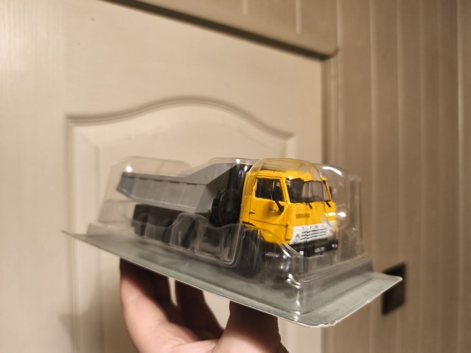 >Kultowe ciężarówki z epoki PRL - Kamaz 5511, skala 1:43, Deagostini!