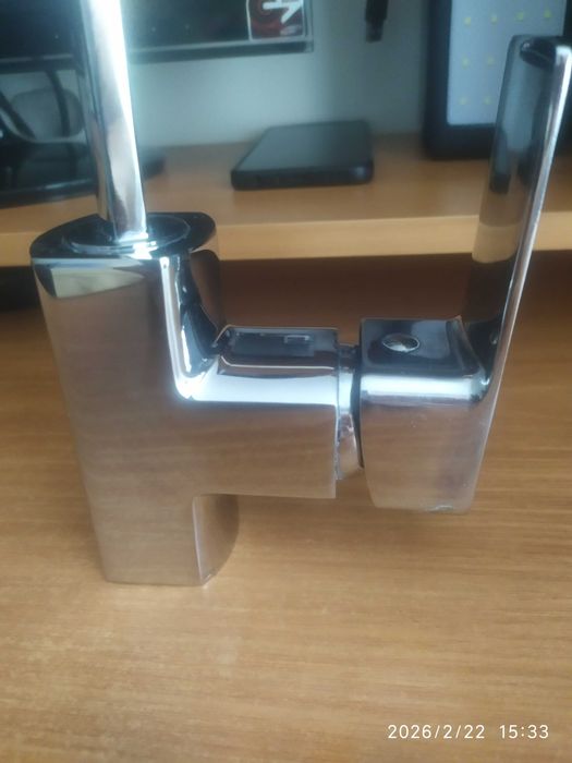 Продам смеситель для кухни.