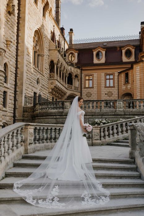 Suknia ślubna z trenem ivory Justin Alexander rozmiar 38