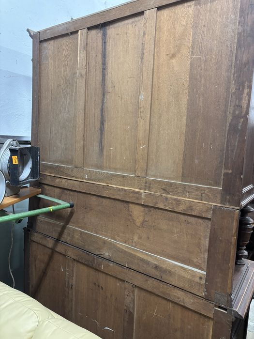 Kredens stylowy stary