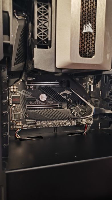 Super Komputer Gamingowy - Bestia!
Ryzen 7 3700X • RTX 2070 SUPER • 32