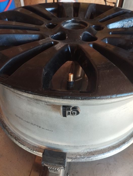 Продам зимові шини Hankook з дисками