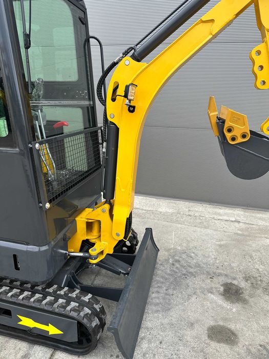 NOWA minikoparka Interbauer MKT12 1200kg RAMIĘ SKRĘTNE JOYSTICK'i