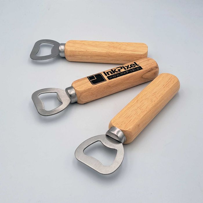 Drewniany otwieracz do butelek piwa z GRAWEREM - Super Prezent