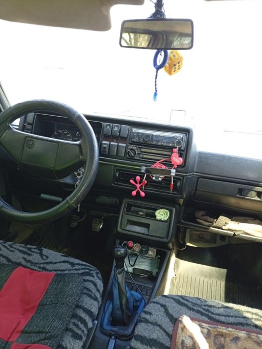 Джета 2 у гарному