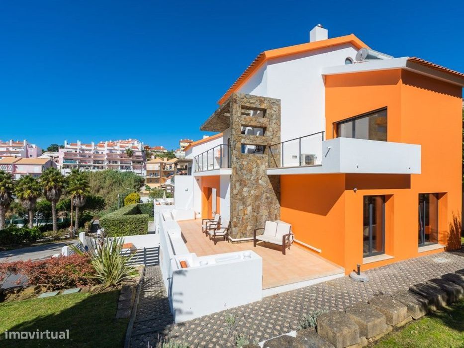 Vista Mar! Junto à da praia de São Julião. Excelente estado. 6 Terr...