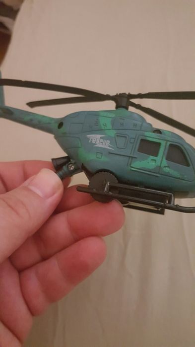 Вертолёт игрушка с подзаводом