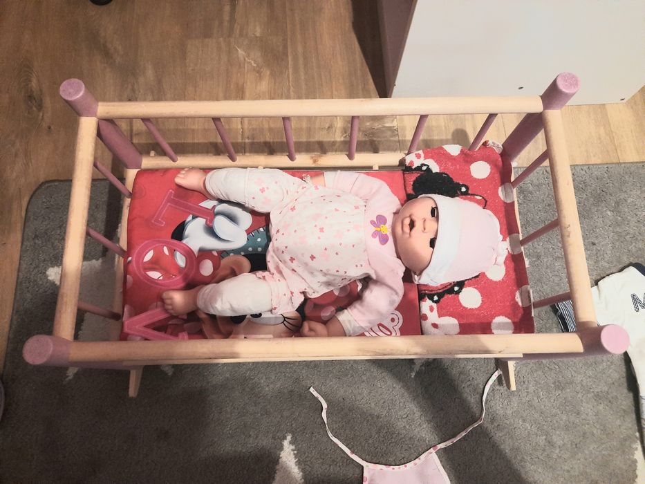 Kołyska dla lalek + lalka baby born +ubranka + Hello Kitty