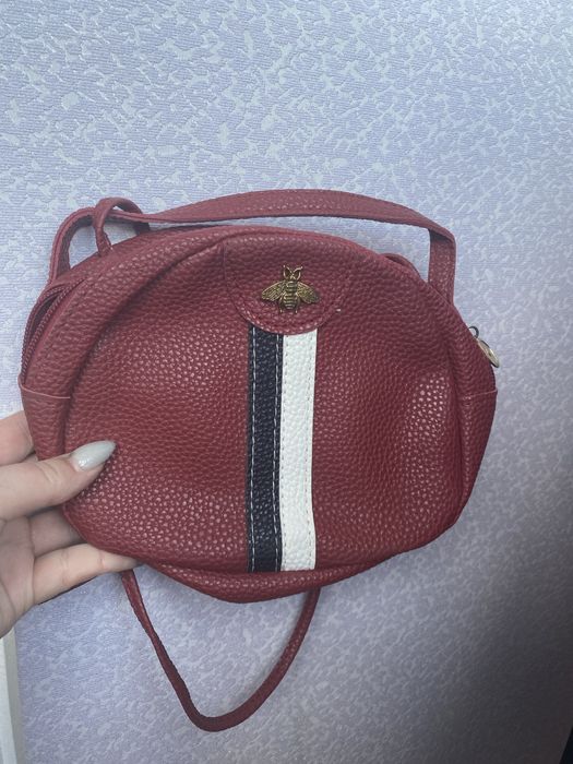 Продам сумки ,розбираю шкаф