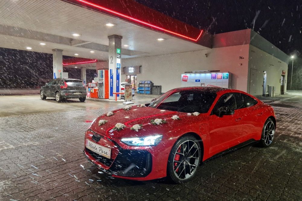 Najnowsze Audi Etron GT RS do Ślubu