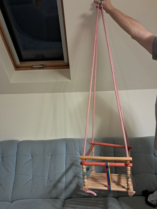 Huśtawka wisząca dla najmłodszych