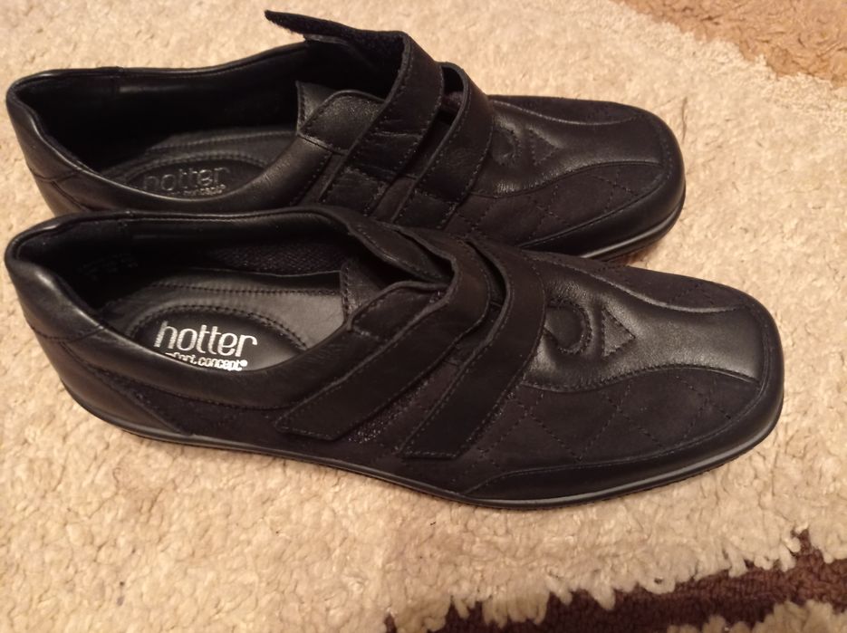 Туфлі,мокасини ,кросівки 40роз.(нові)