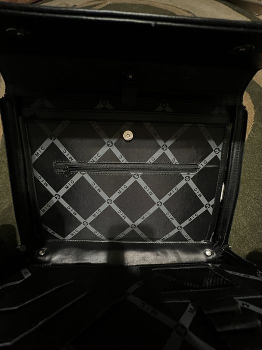 Продам портфель від бренду МІС