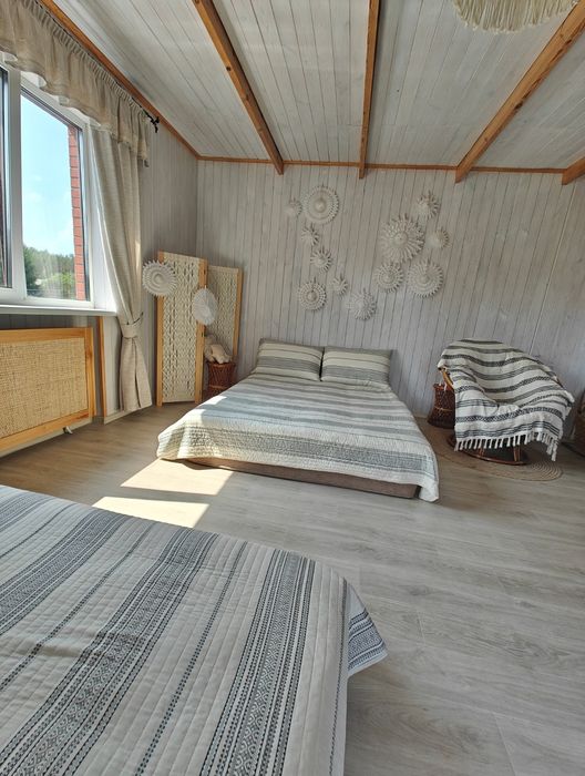 Оренда будинку біля Києва подобово Бучанський район Озеро Ліс