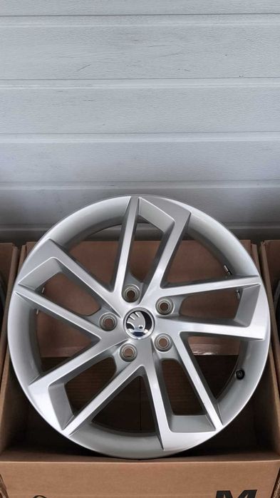 Felgi aluminiowe Skoda Octavia III II Superb II Vw  Seat Audi 17" 5x112 Et49 (OL841F)