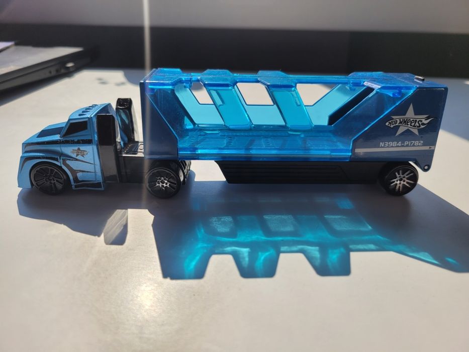 samochody hot wheels