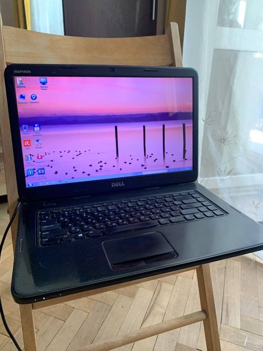 Ноутбук Dell Inspiron 3520. Робочий. На ремонт або запчастини