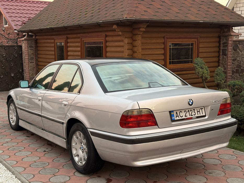 Продам BMW 7 E38 740d 2001