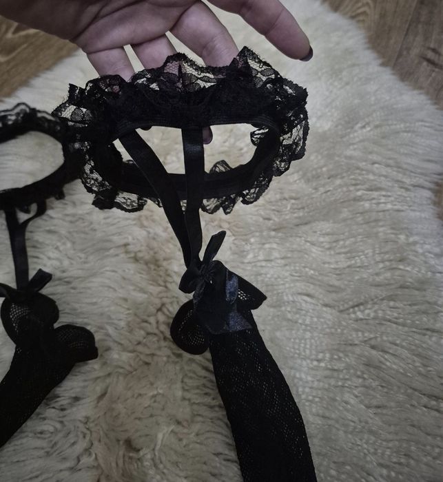 Красивая сетка. Подвязки с чулочками