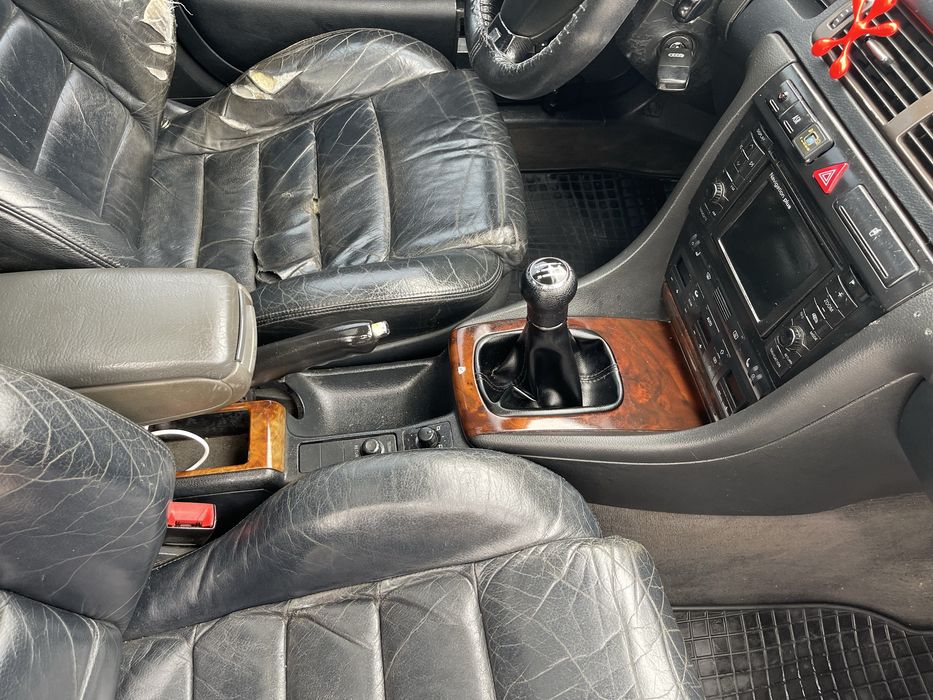 Audi A6C5 1998р. 2.4газ/бенз