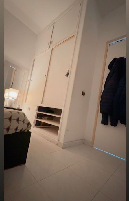 Quarto compartilhado c/ divisoria e porta 320€  Paços D’ Arcos