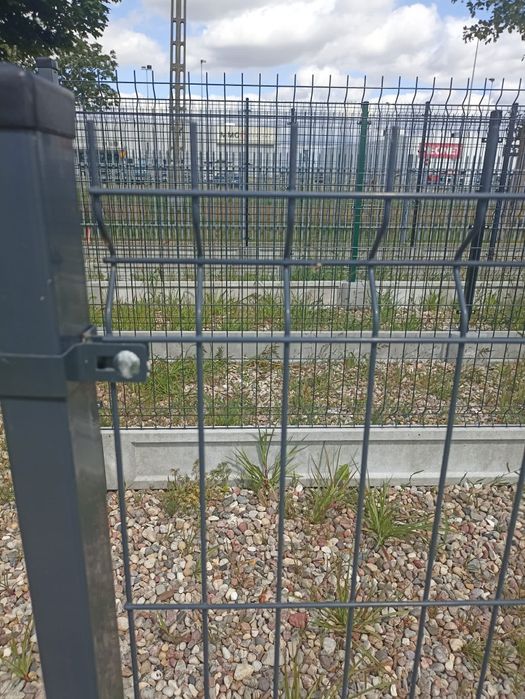 Ogrodzenia panelowe panel bramy furtki słupki płot palety