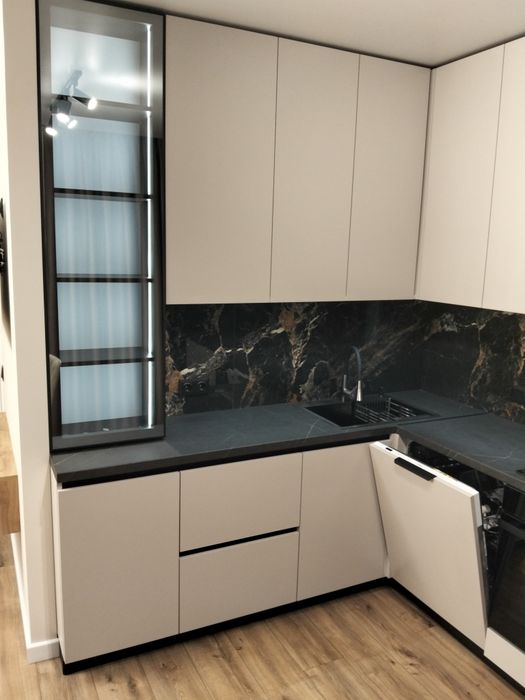 Продам 1,5 кімнатну квартиру 43,5 м.кв.