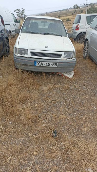 Carro Opel Corsa A - Antigo
