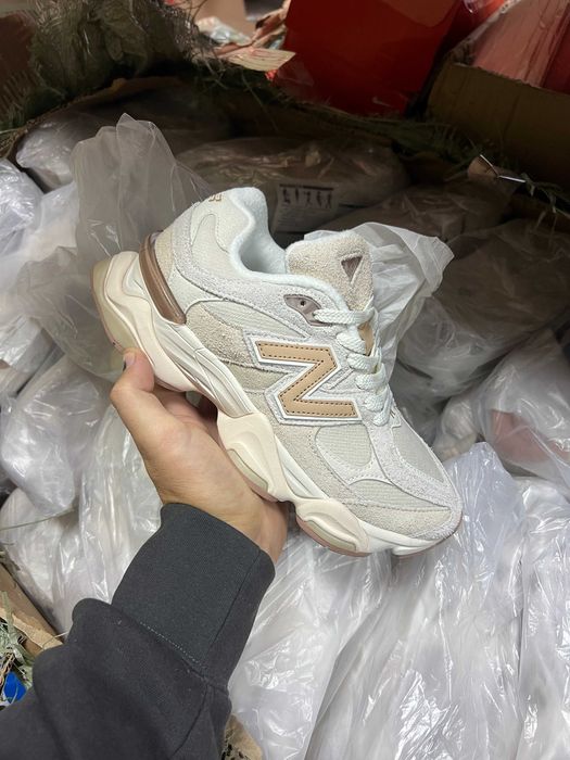Жіночі кросівки New Balance 9060 бежеві молочні нью беланс (36-41)