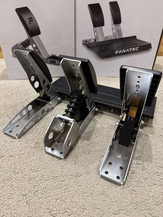 У наявності! Fanatec CSL Elite Pedals + Load Cell