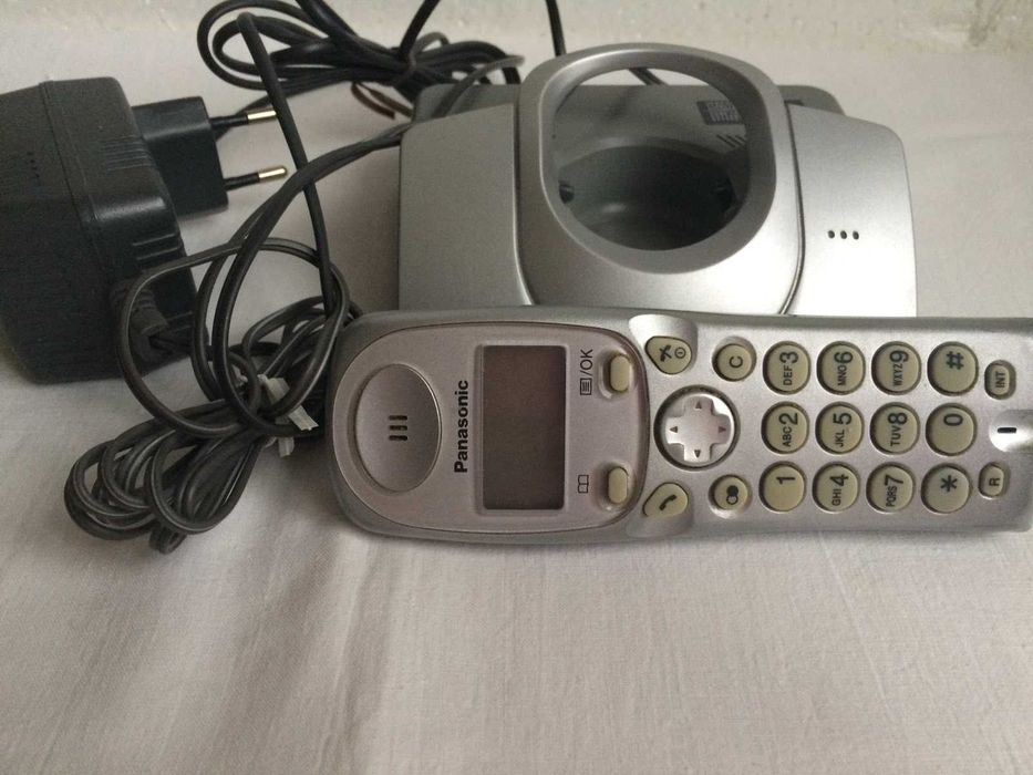Цифровой беспроводной телефон "Panasonic"