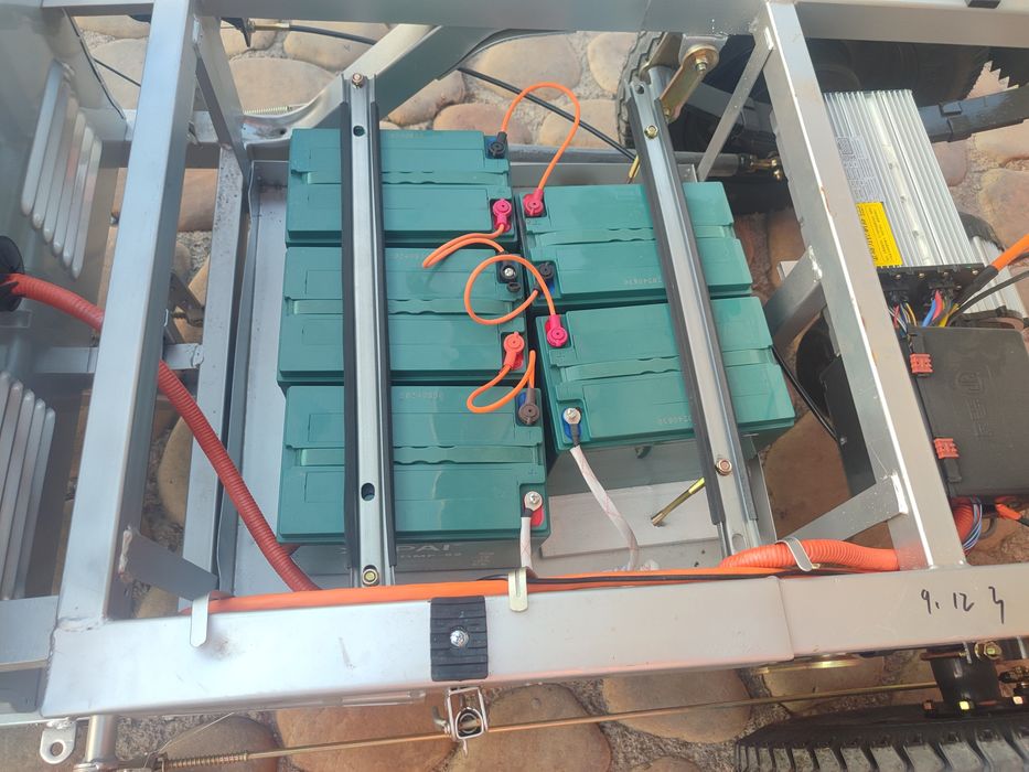 Електротрицикл вантажний