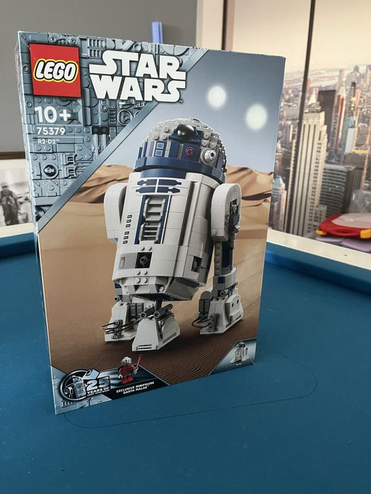 Lego Star Wars R2-D2 75379