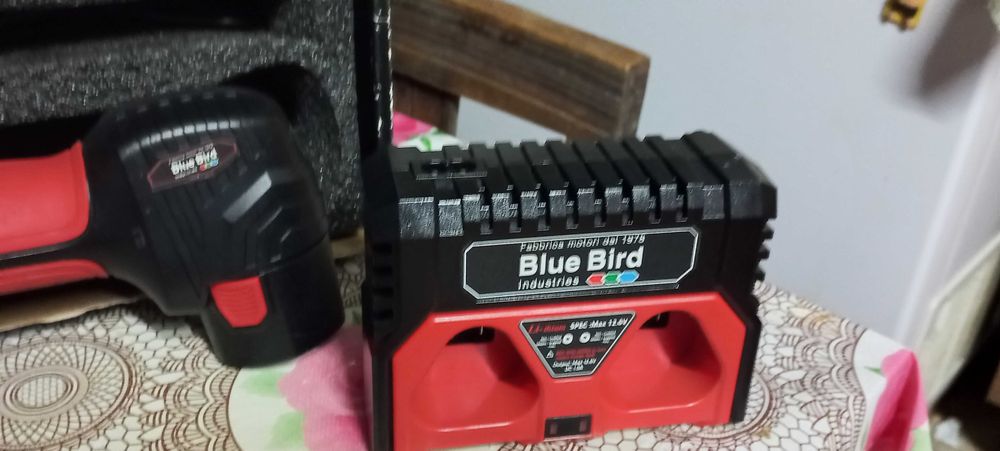 Tesoura de poda eléctrica