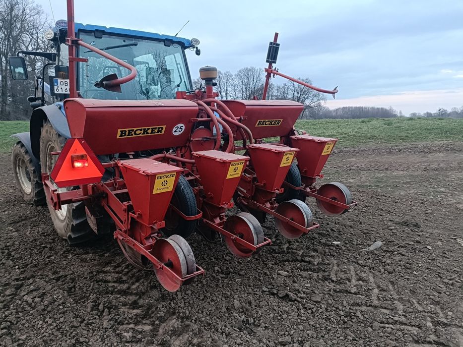 Siewnik do kukurydzy Becker 4 rzędowy