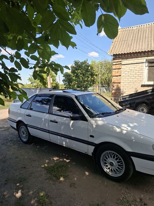 Volkswagen Passat 1994 VIN WVWZZZ3AZRB150627 фото оголошення 4 з 8