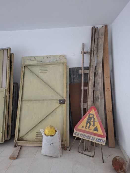 Cabines obras (eletricodade e pessoal)