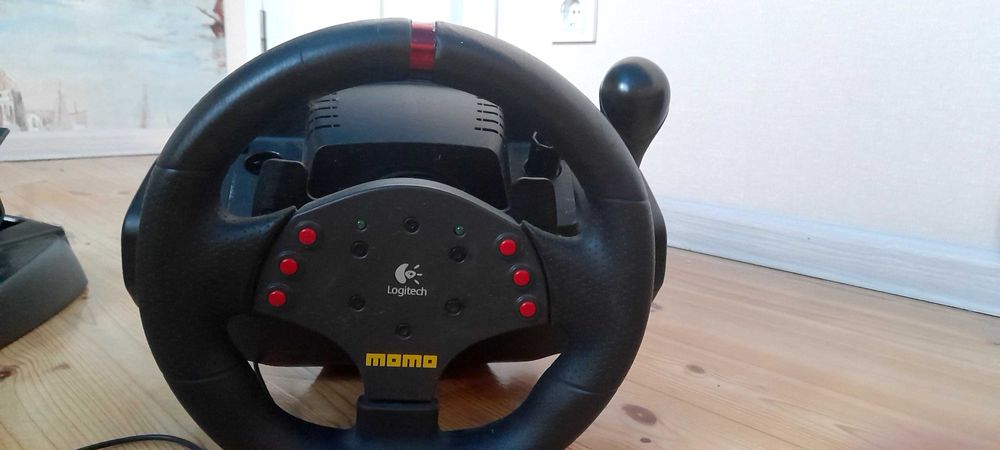 ІГРОВИЙ РУЛЬ Momo logitech