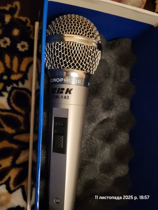 Мікрофон для караоке ВВК