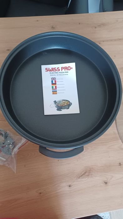Piekarnik do pizzy Swiss Pro+ Pizza Pan