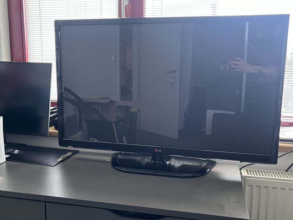 Telewizor LG 42”